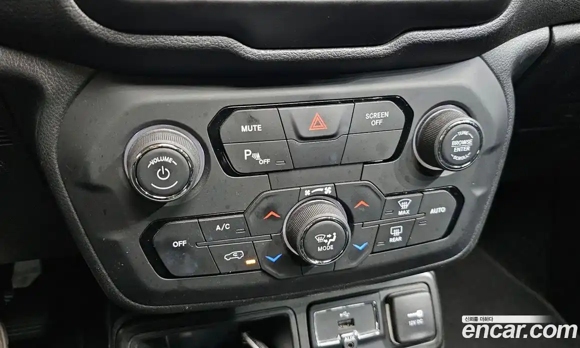 Jeep Renegade 2018 2.4 Автомат в Москве № 169748, фото 16