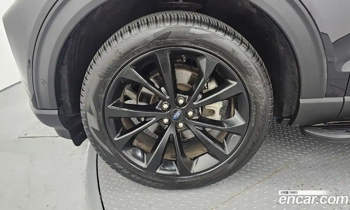 Ford Explorer 2022 3.0 Автомат в Москве № 170746, фото 17