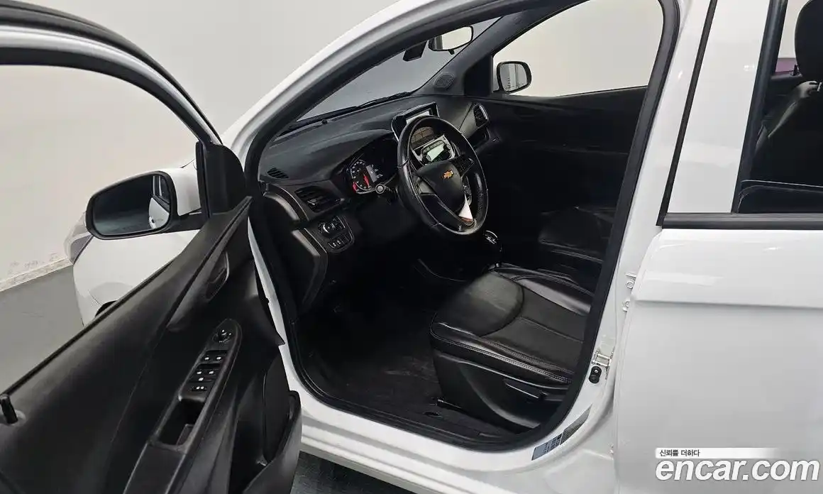 Chevrolet Spark 2016 1.0 Автомат в Москве № 172836, фото 10