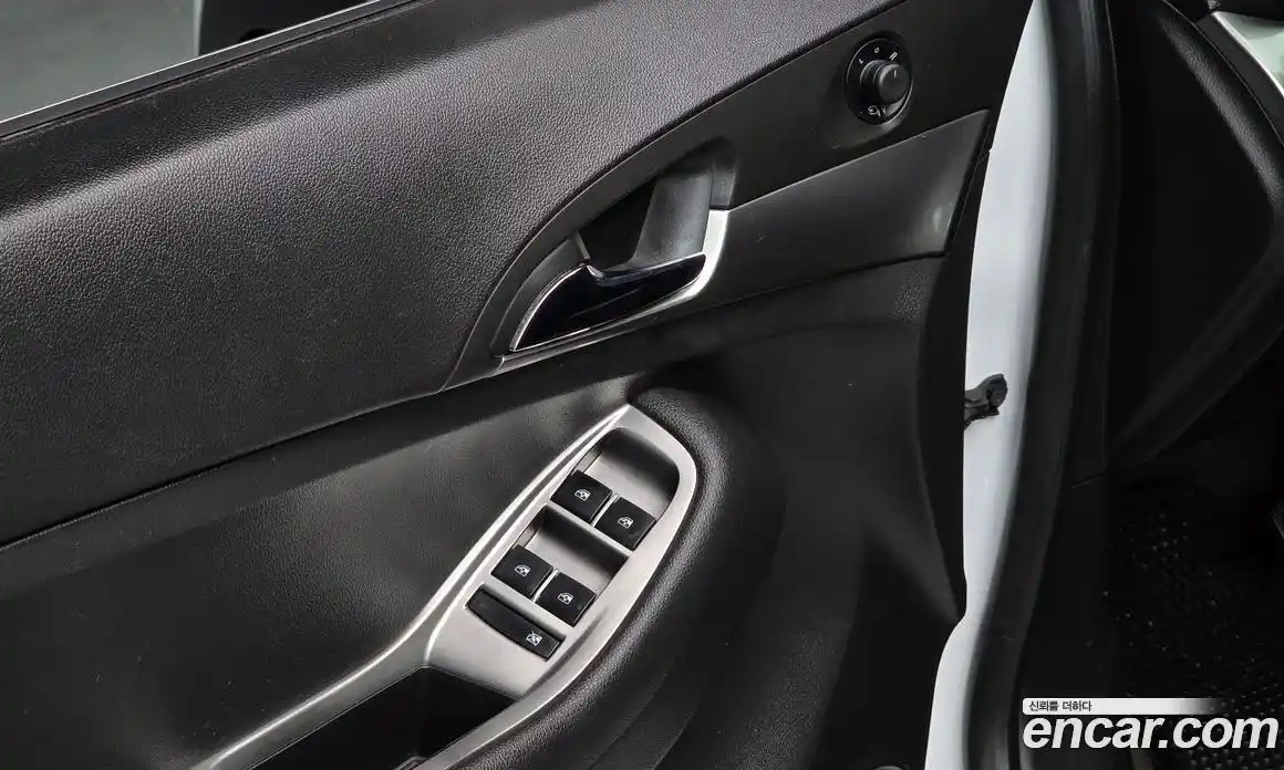 Chevrolet Orlando 2015 2.0 Автомат в Москве № 174991, фото 9