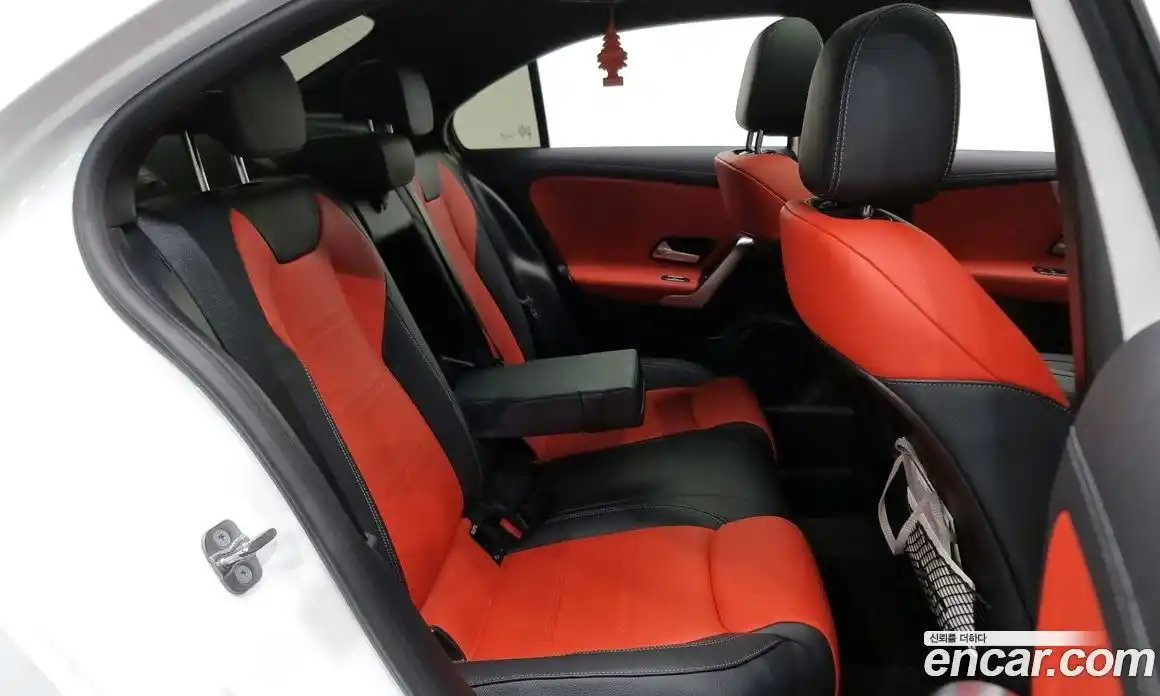 Mercedes-Benz A-Class 2024 2.0 Автомат в Москве № 178017, фото 3