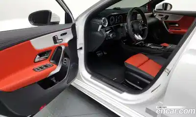 Mercedes-Benz A-Class 2024 2.0 Автомат в Москве № 178017, миниатюра 10