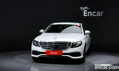 Mercedes-Benz E-Class 2020 2.0 Автомат в Москве № 179780, миниатюра 4