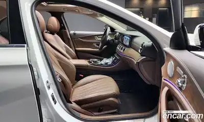 Mercedes-Benz E-Class 2020 2.0 Автомат в Москве № 179780, миниатюра 10