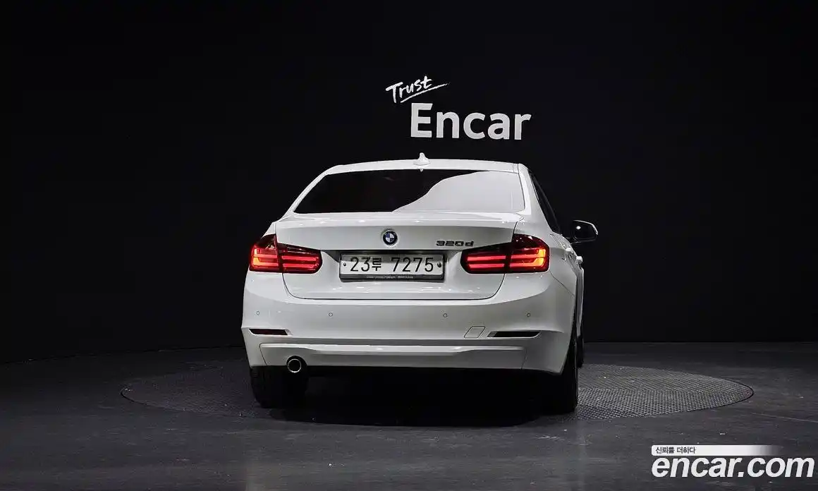 BMW 3-Series 2014 2.0 Автомат в Москве № 192421, фото 3