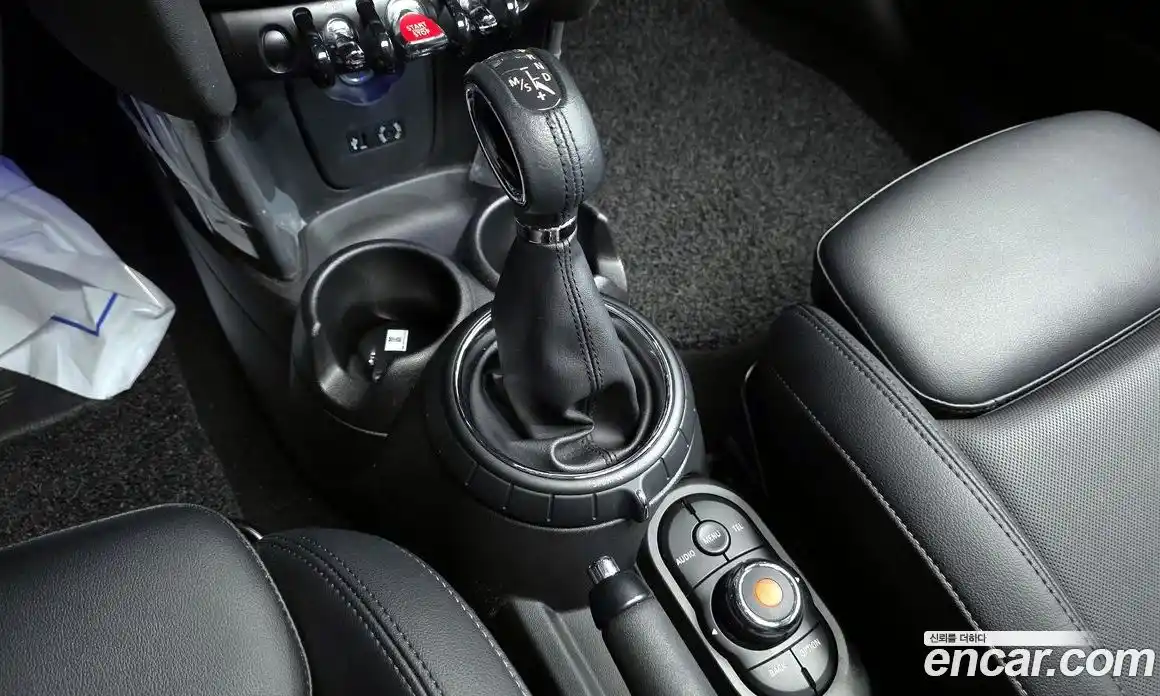 Mini Cooper 2016 1.5 Автомат в Москве № 192856, фото 11