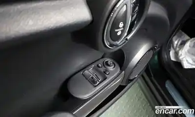 Mini Cooper 2016 1.5 Автомат в Москве № 192856, миниатюра 12