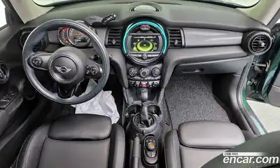 Mini Cooper 2016 1.5 Автомат в Москве № 192856, миниатюра 3