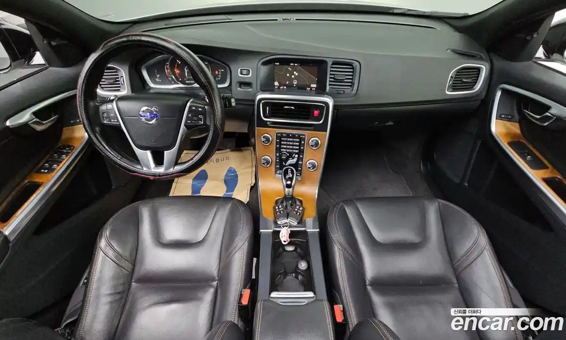 Volvo V60 2017 2.0 Автомат в Москве № 194776, фото 17