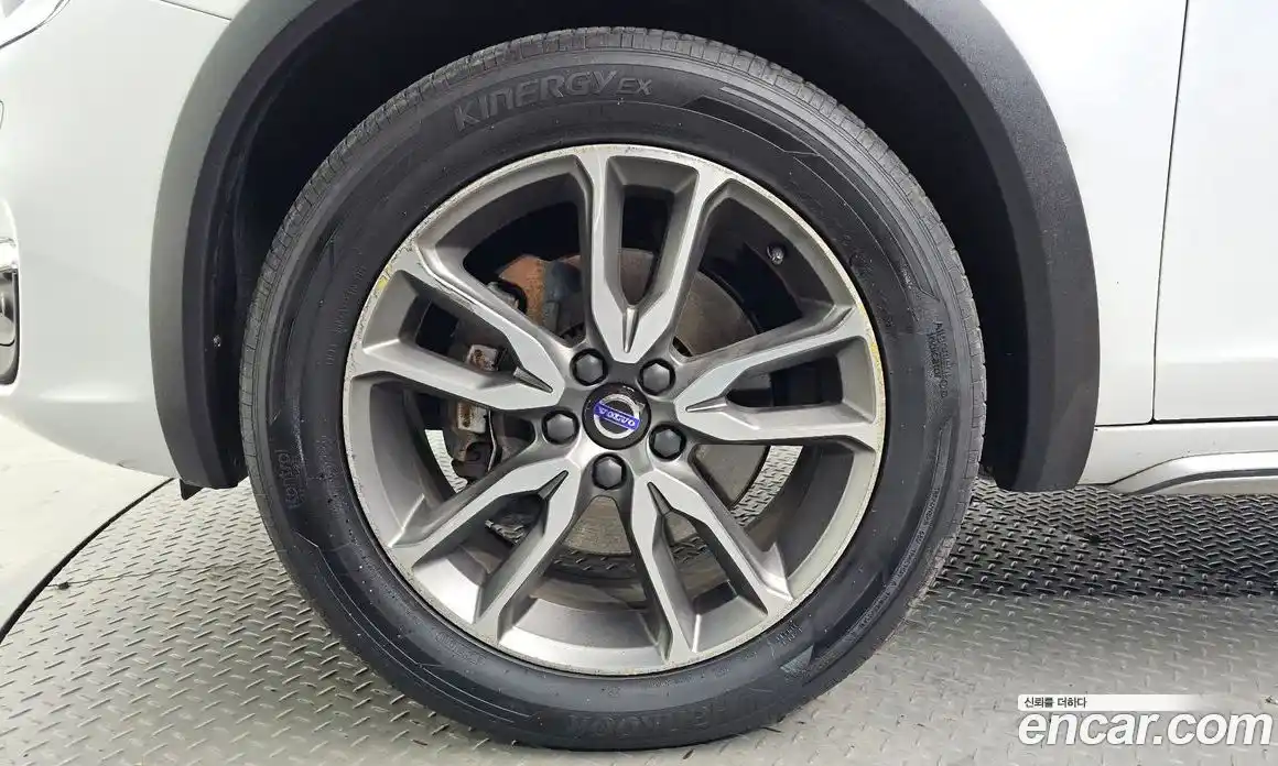 Volvo V60 2017 2.0 Автомат в Москве № 194776, фото 19