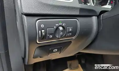 Volvo V60 2017 2.0 Автомат в Москве № 194776, миниатюра 2