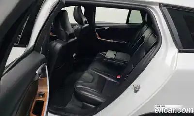 Volvo V60 2017 2.0 Автомат в Москве № 194776, миниатюра 5