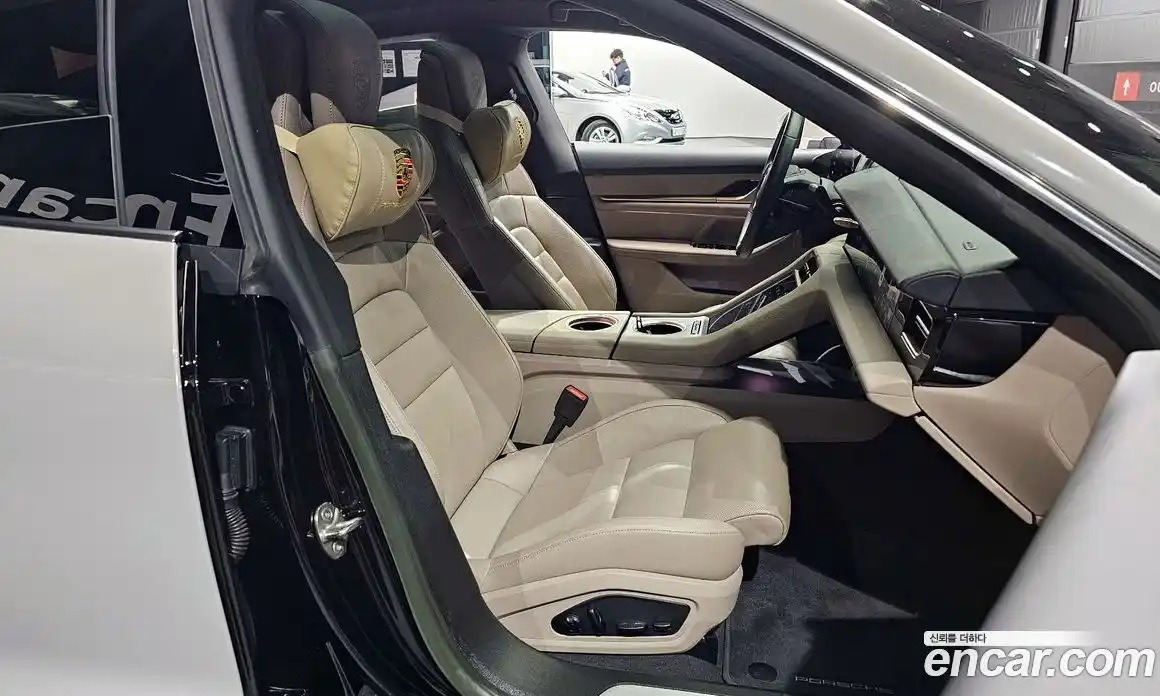 Porsche Taycan 2023 0.1 Автомат в Москве № 197261, фото 15