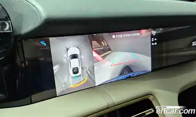 Porsche Taycan 2023 0.1 Автомат в Москве № 197261, миниатюра 3