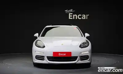 Porsche Panamera, 2015