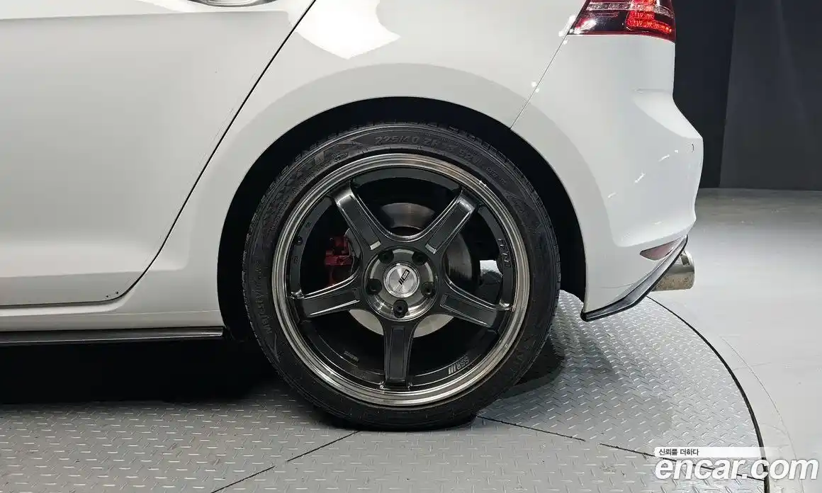 Volkswagen Golf 2015 2.0 Автомат в Москве № 199192, фото 1