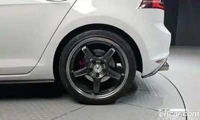 Volkswagen Golf, 2015