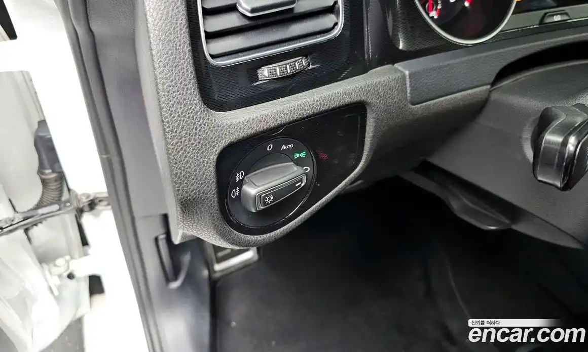 Volkswagen Golf 2015 2.0 Автомат в Москве № 199192, фото 11