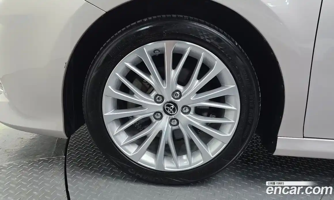 Toyota Camry 2018 2.5 Автомат в Москве № 199634, фото 3