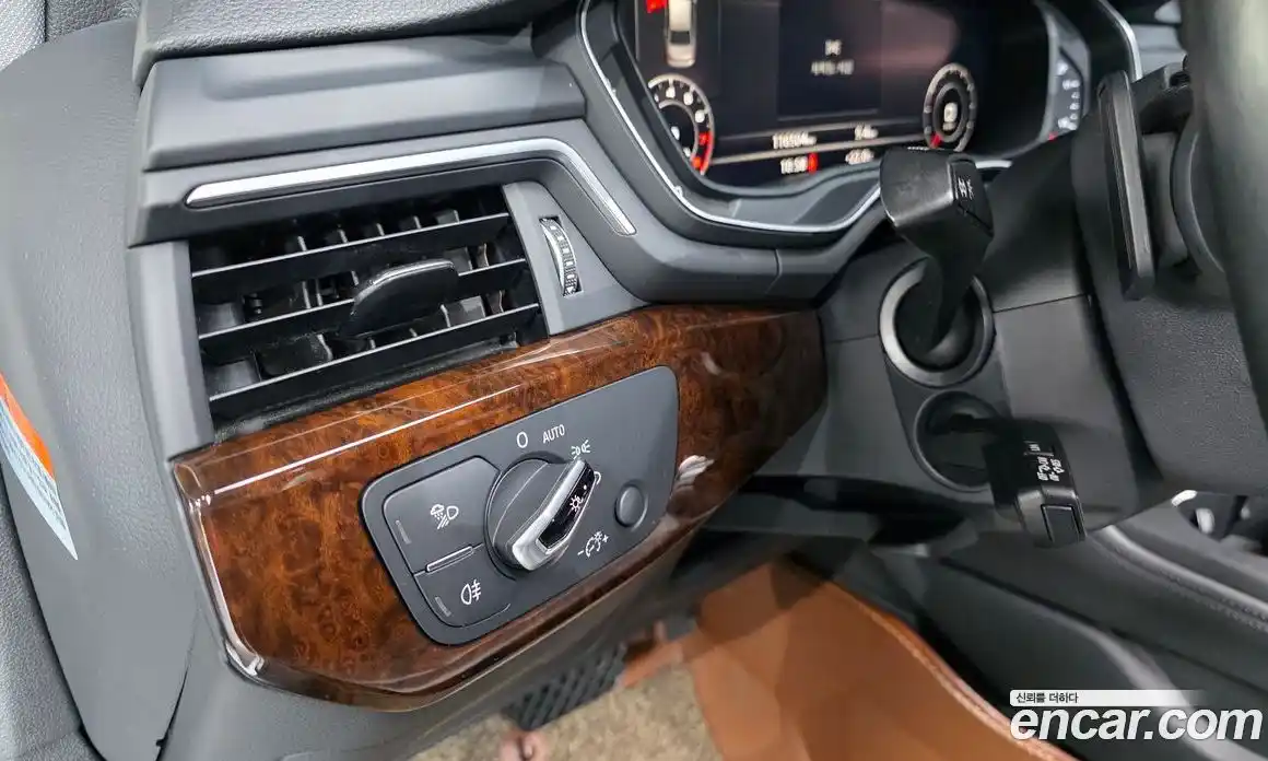 Audi A4 2016 2.0 Автомат в Москве № 204453, фото 16