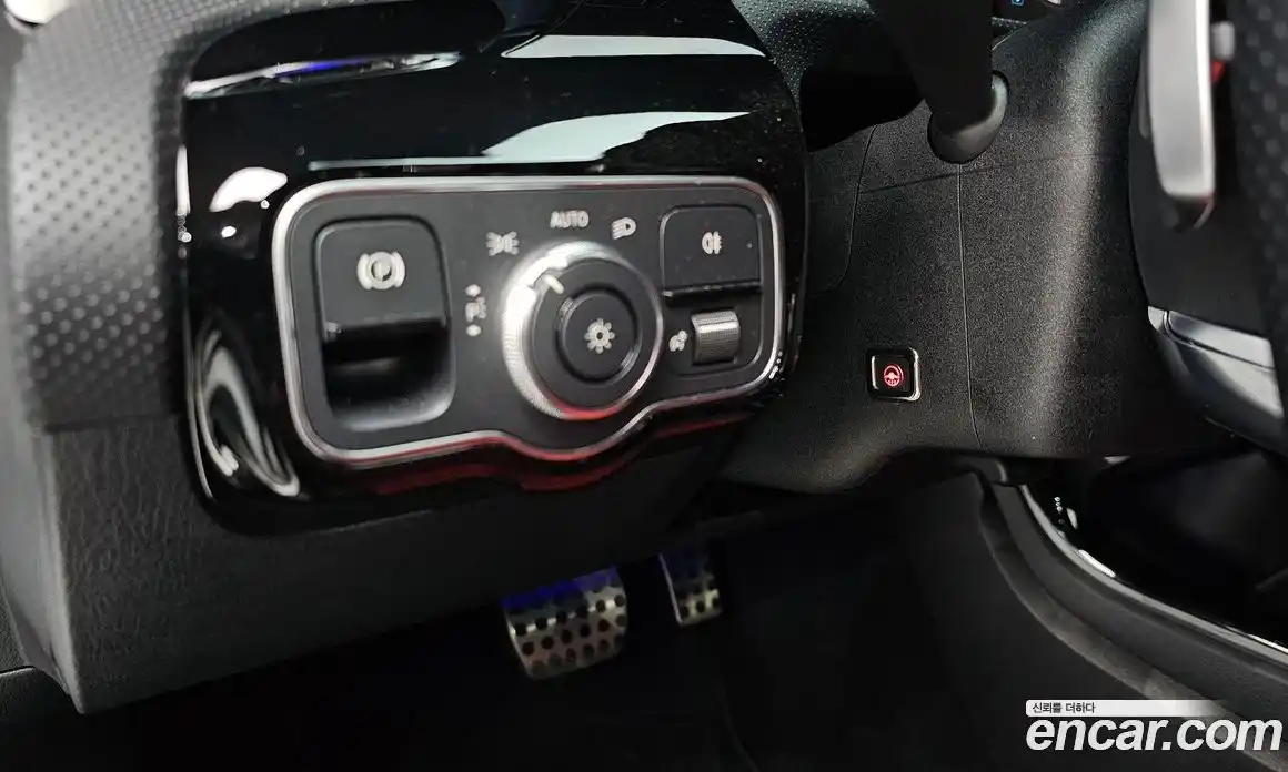 Mercedes-Benz CLA-Class 2023 2.0 Автомат в Москве № 205751, фото 3