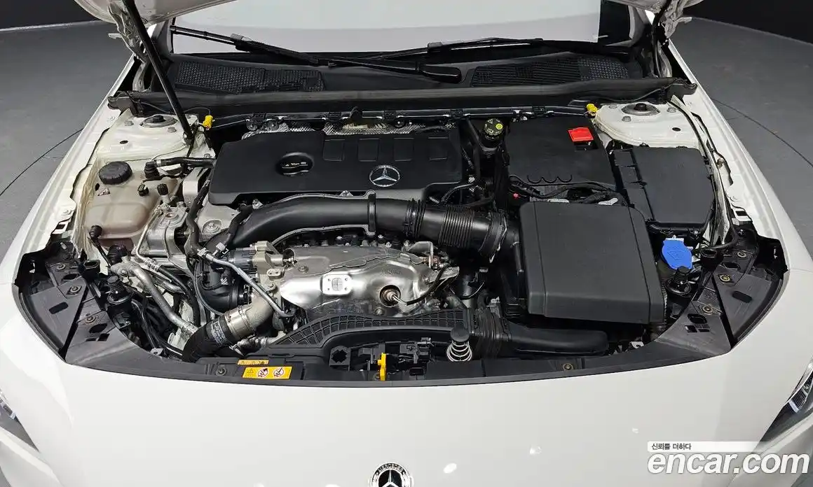 Mercedes-Benz CLA-Class 2023 2.0 Автомат в Москве № 205751, фото 5