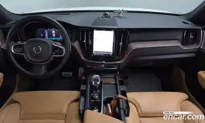 Volvo XC60 2023 2.0 Автомат в Москве № 212858, миниатюра 11