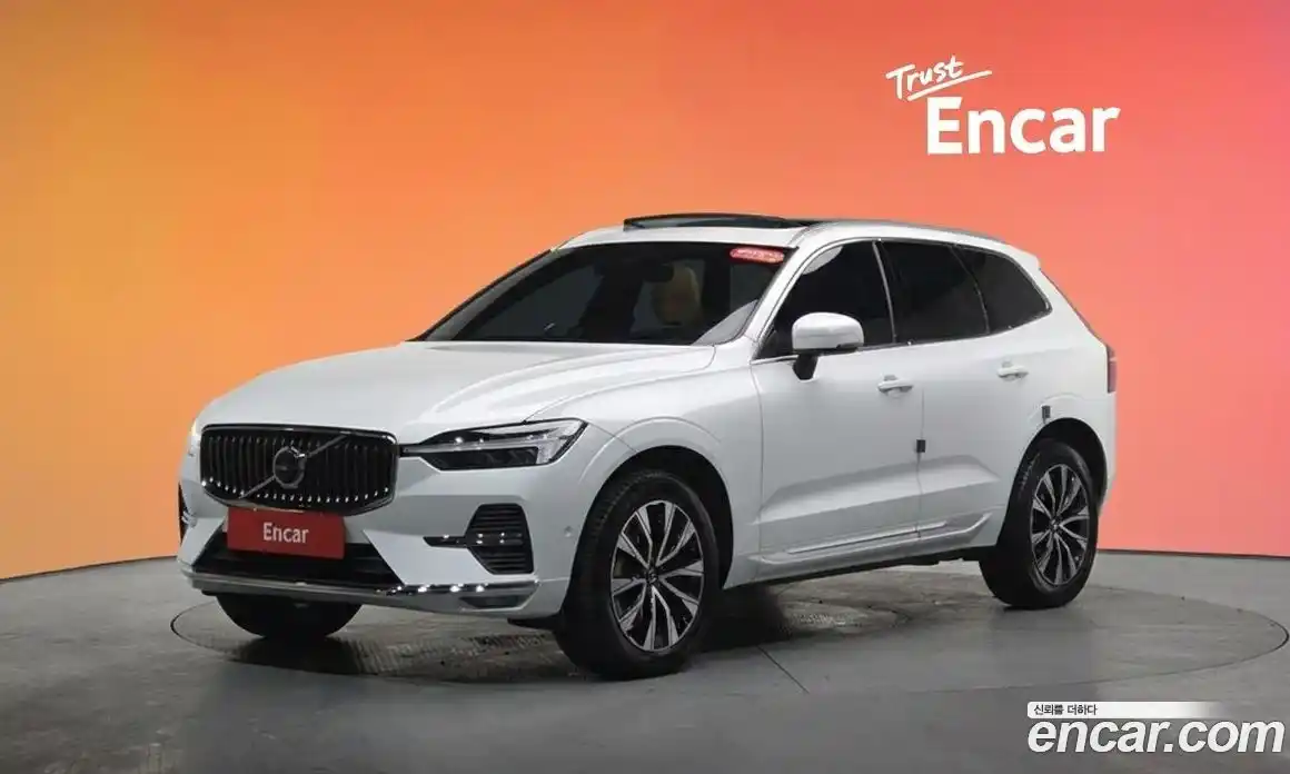 Volvo XC60 2023 2.0 Автомат в Москве № 212858, фото 5