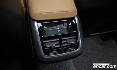 Volvo XC60 2023 2.0 Автомат в Москве № 212858, миниатюра 10