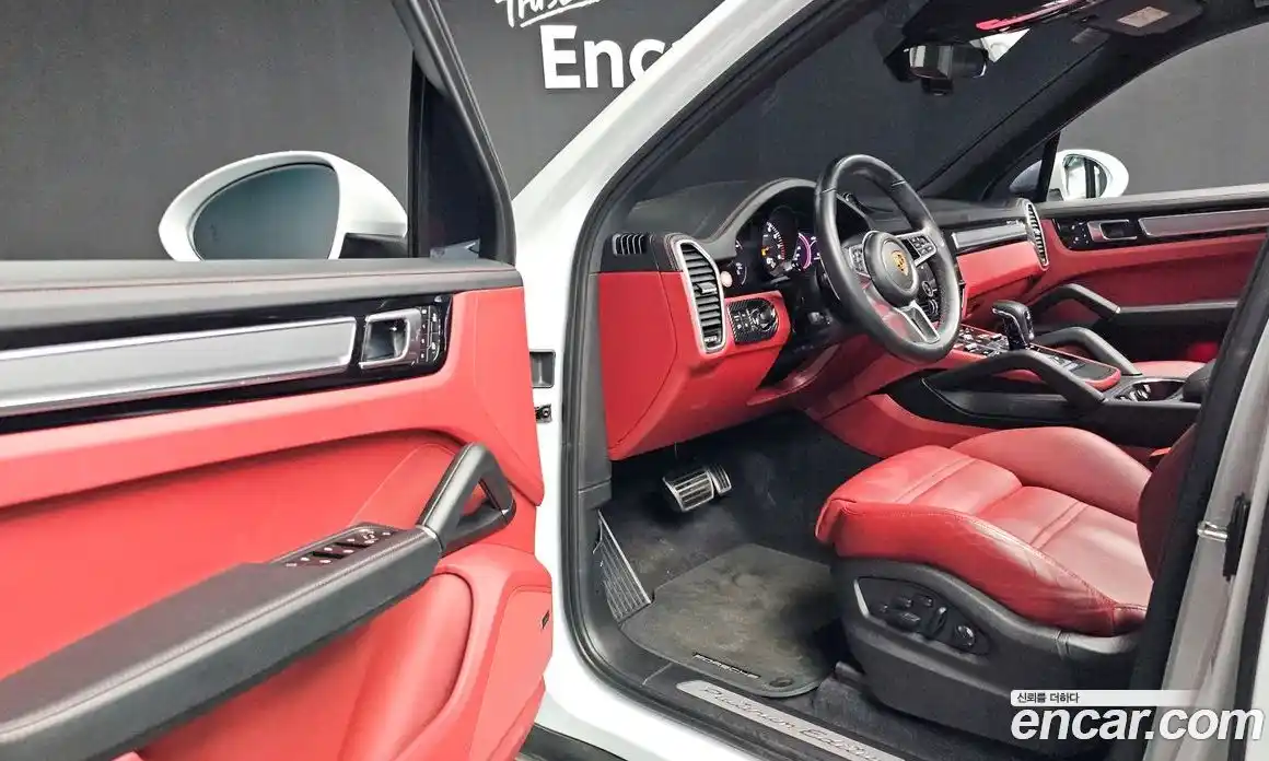 Porsche Cayenne 2023 3.0 Автомат в Москве № 213154, фото 4