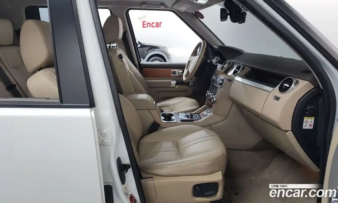 Land Rover Discovery 2013 3.0 Автомат в Москве № 213719, фото 16