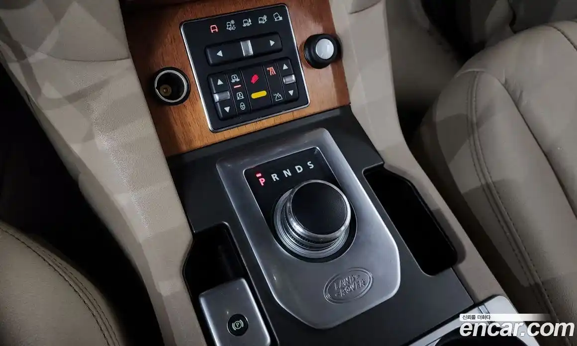 Land Rover Discovery 2013 3.0 Автомат в Москве № 213719, фото 19