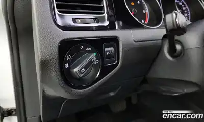 Volkswagen Golf 2015 1.6 Автомат в Москве № 215154, миниатюра 7