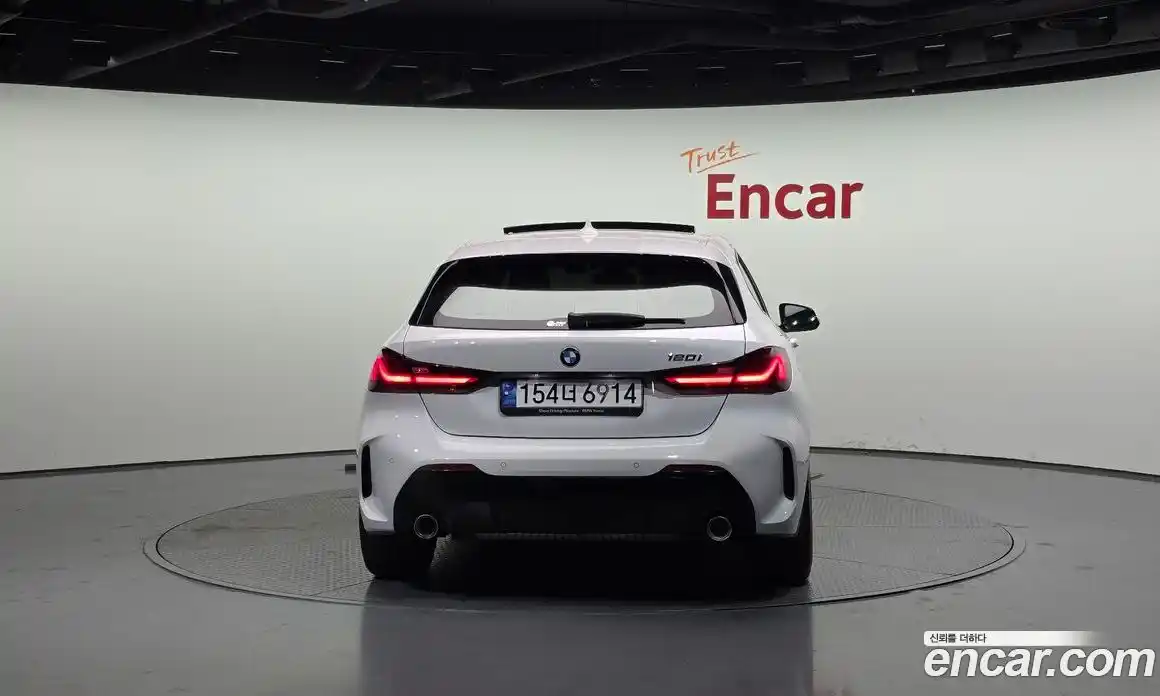 BMW 1-Series 2023 2.0 Автомат в Москве № 228531, фото 4