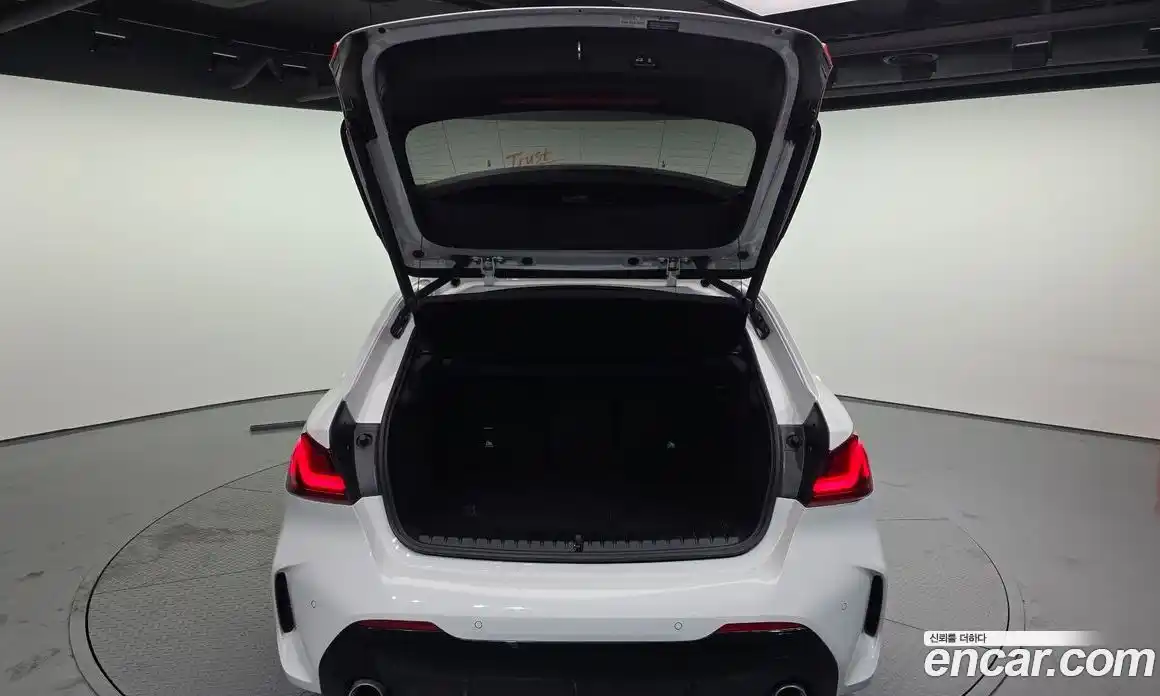 BMW 1-Series 2023 2.0 Автомат в Москве № 228531, фото 8