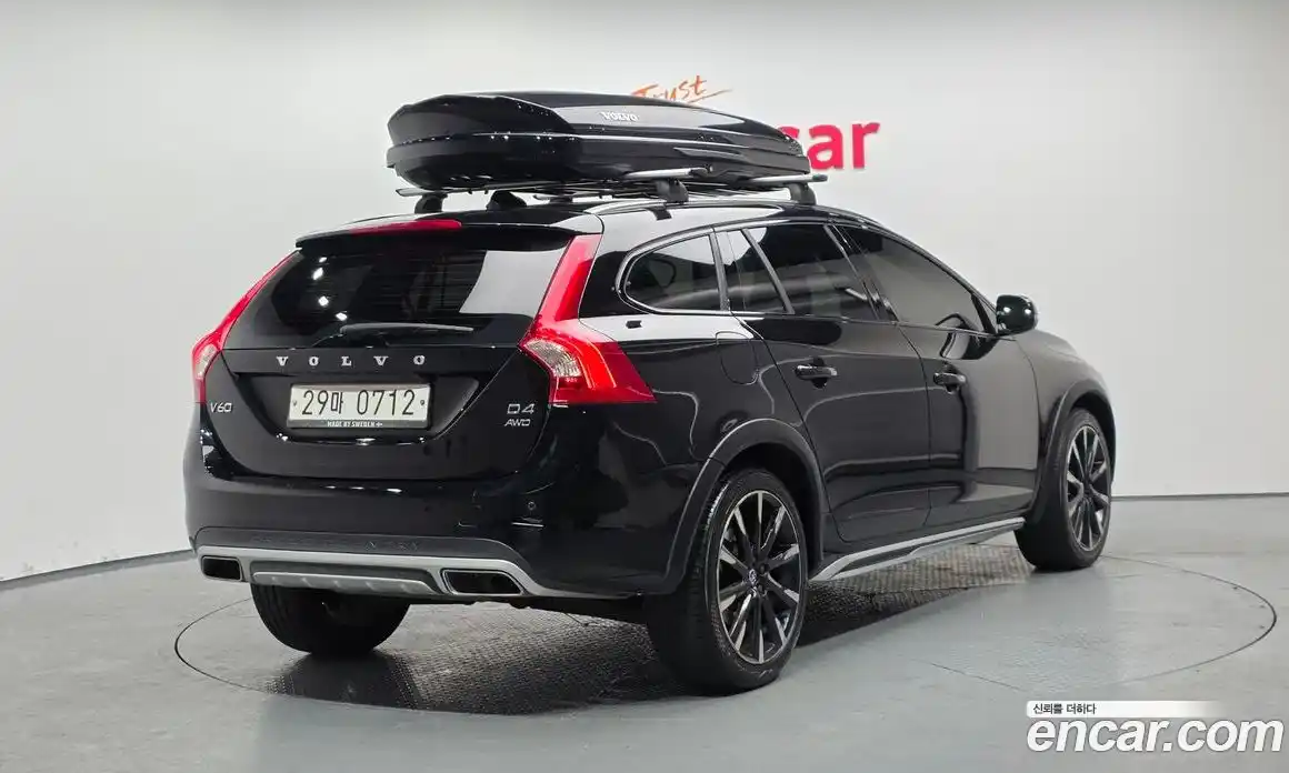 Volvo V60 2016 2.0 Автомат в Москве № 228648, фото 16