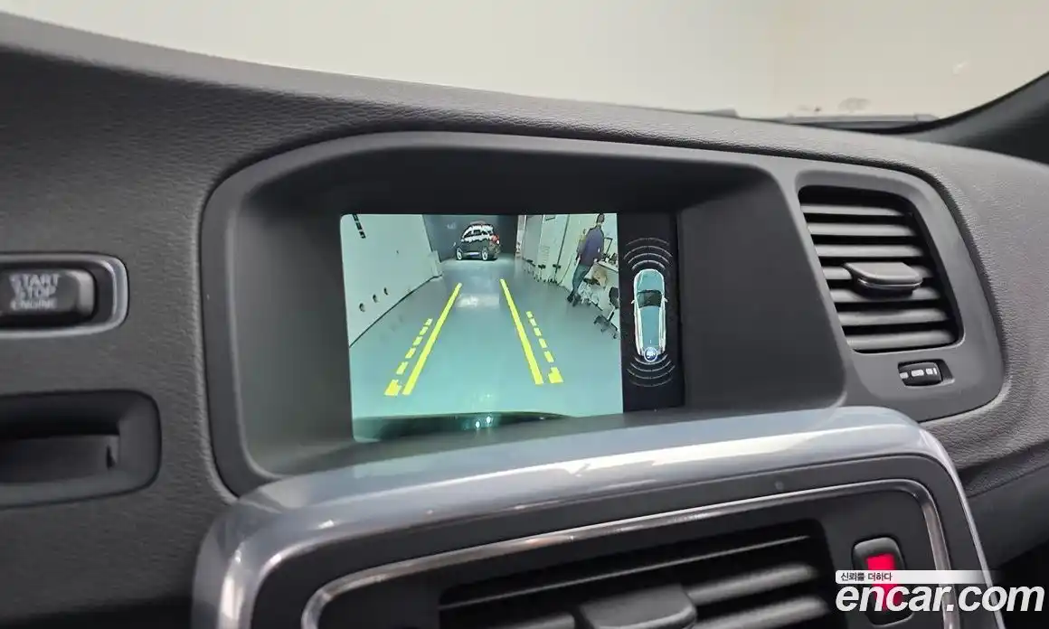 Volvo V60 2016 2.0 Автомат в Москве № 228648, фото 6