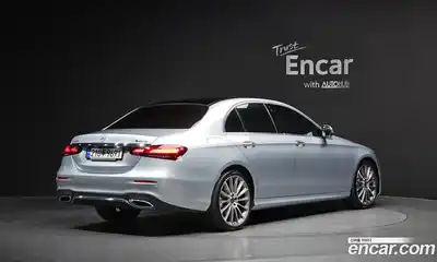 Mercedes-Benz E-Class 2022 2.0 Автомат в Москве № 229598, миниатюра 12