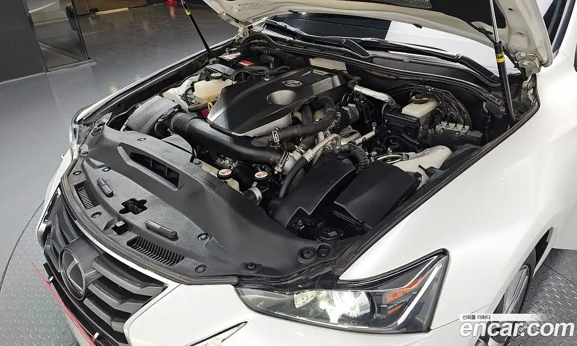 Lexus IS 2019 2.0 Автомат в Москве № 232005, фото 6