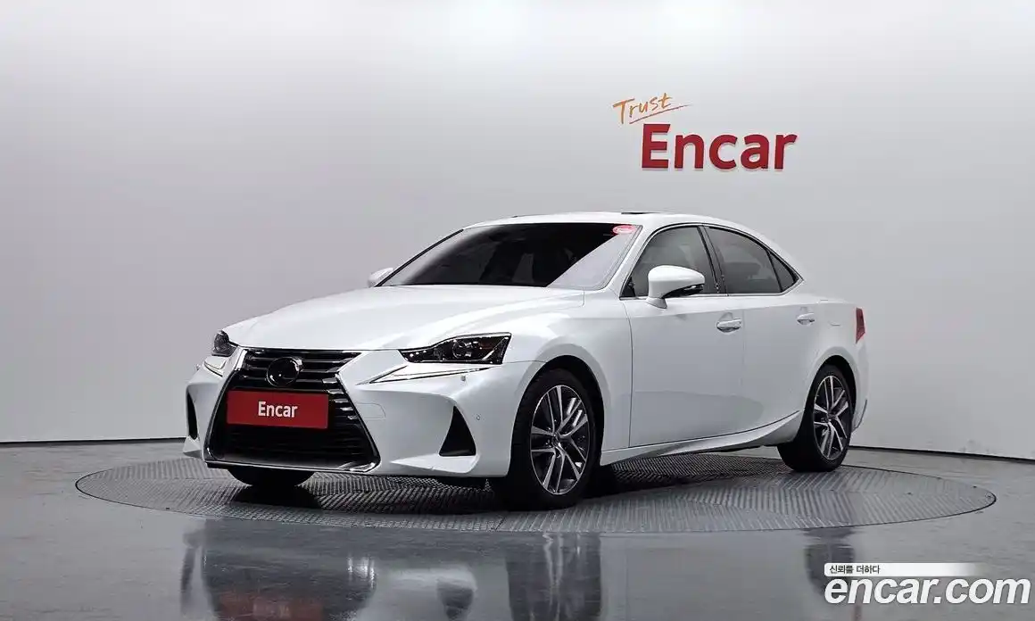 Lexus IS 2019 2.0 Автомат в Москве № 232005, фото 9