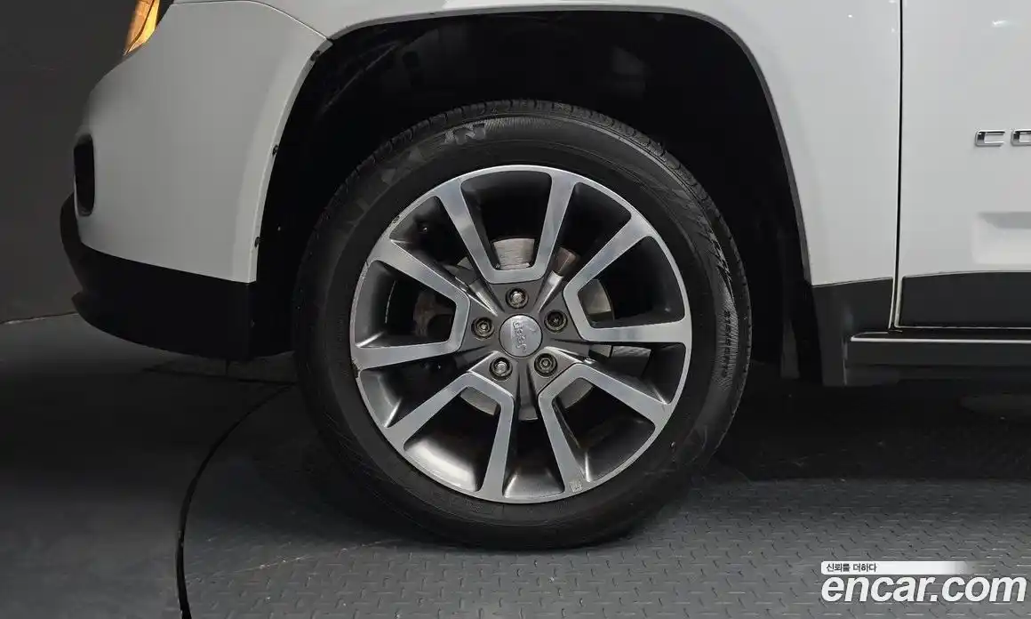 Jeep Compass 2014 2.4 Автомат в Москве № 232683, фото 17