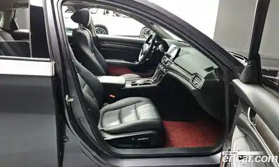 Honda Accord 2019 2.0 Автомат в Москве № 232941, миниатюра 11