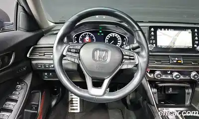 Honda Accord 2019 2.0 Автомат в Москве № 232941, миниатюра 2