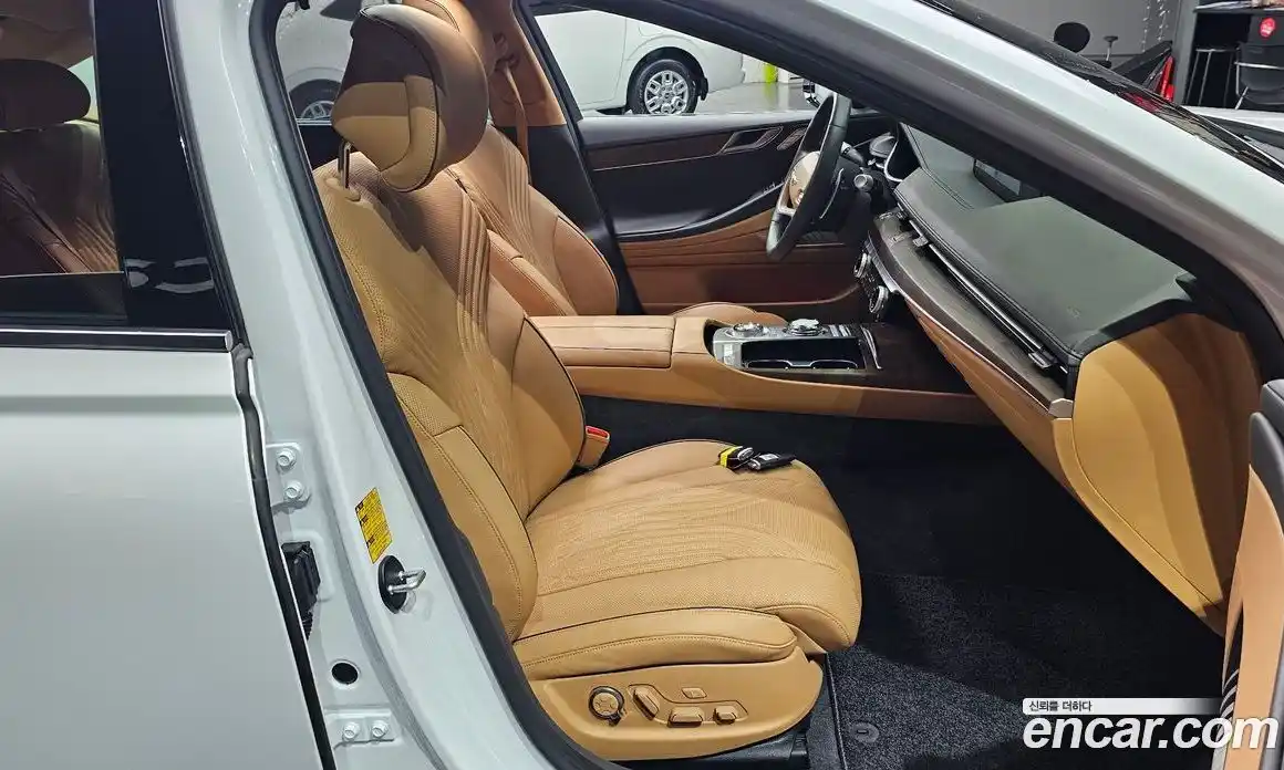 Genesis G80 2024 2.5 Автомат в Москве № 24592, фото 19