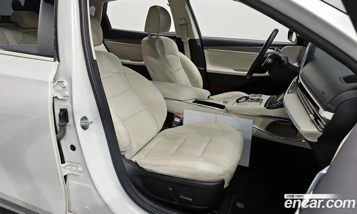 Hyundai Grandeur 2022 2.5 Автомат в Москве № 246556, фото 17