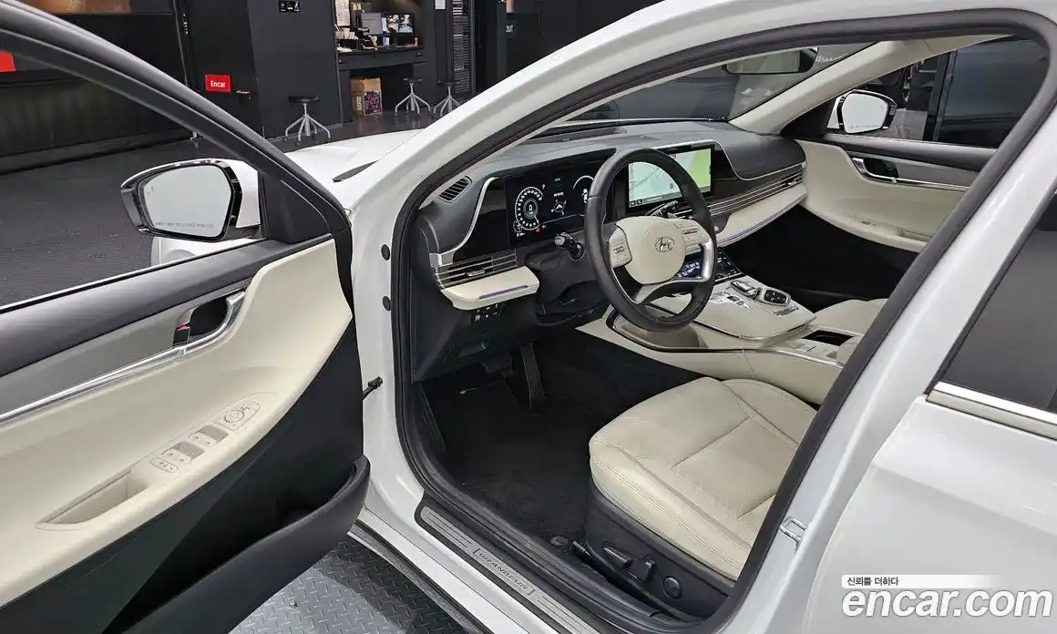 Hyundai Grandeur 2022 2.5 Автомат в Москве № 246556, фото 19