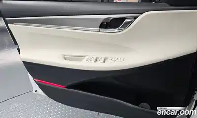 Hyundai Grandeur 2022 2.5 Автомат в Москве № 246556, миниатюра 5