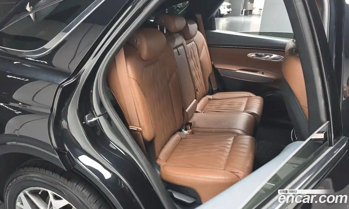 Genesis GV70 2022 2.5 Автомат в Москве № 25197, фото 8