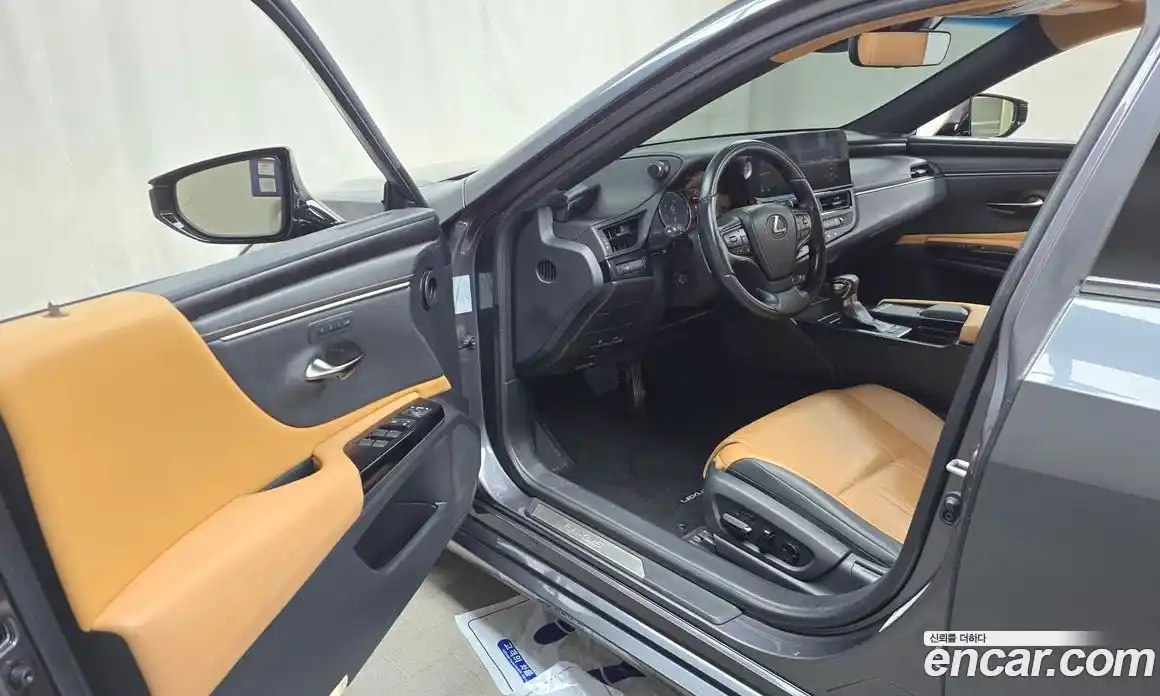 Lexus ES 2022 2.5 Автомат в Москве № 272345, фото 12