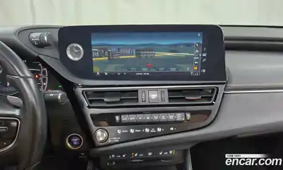 Lexus ES 2022 2.5 Автомат в Москве № 272345, миниатюра 2